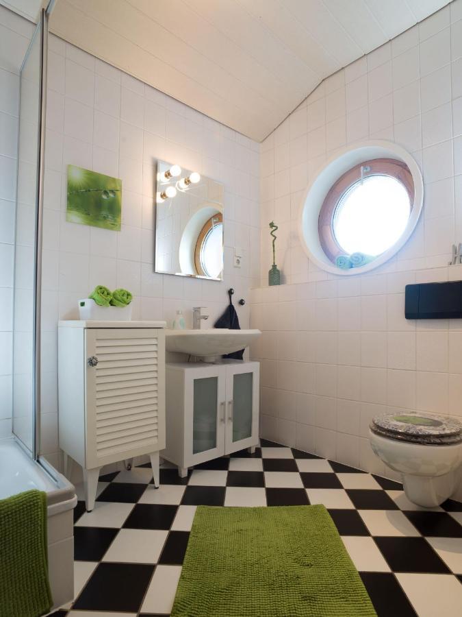 Ferienwohnung Am Gaesschen Scheiden Exterior foto