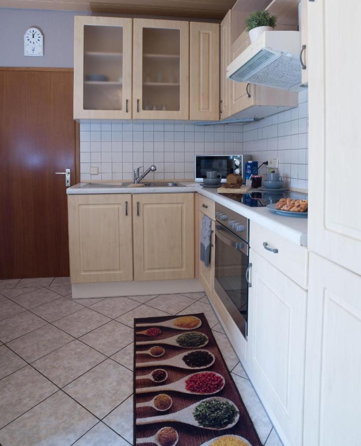 Ferienwohnung Am Gaesschen Scheiden Exterior foto