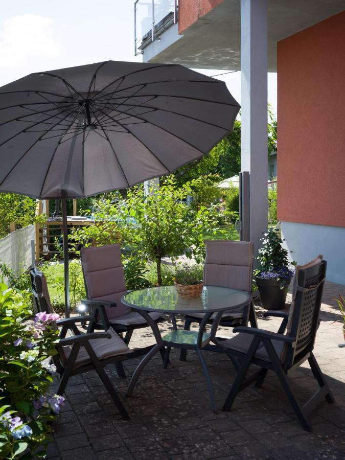 Ferienwohnung Am Gaesschen Scheiden Exterior foto